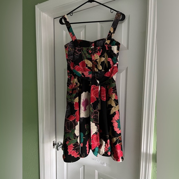 Black floral playful vintage style summer dress by Eva Rose - Picture 2 of 2